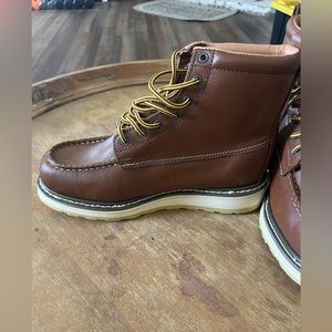 Diehard SureTrack boots